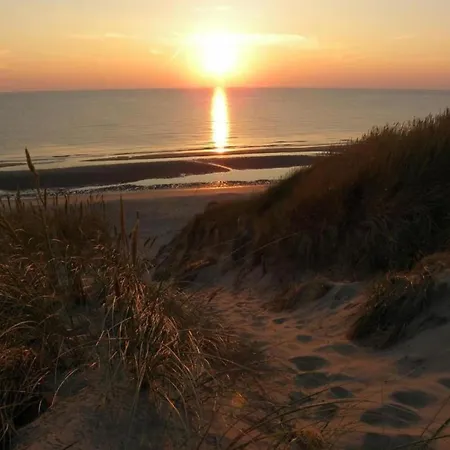 Holiday home Bungalow In North Holland Near The North Sea *